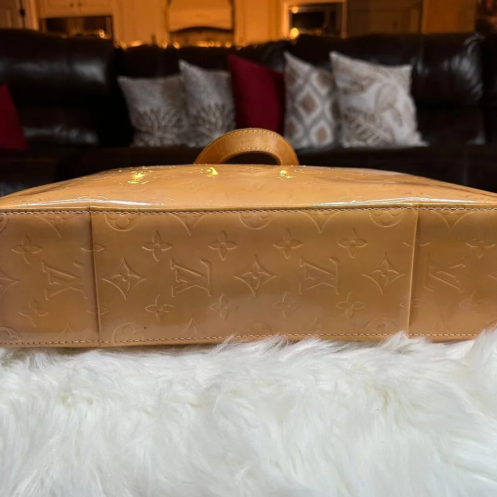 ❌SOLD❌ Authentic Louis Vuitton Monogram Vernis Columbus Tote Bag - Picture 8 of 16